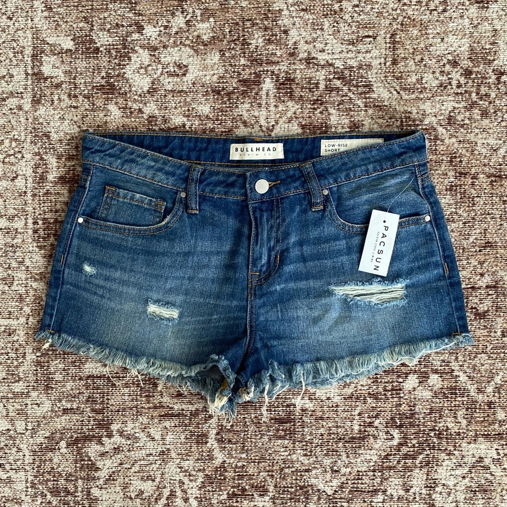 NWT Bullhead Jean Denim Distressed Low Rise Short Shorts Size 28